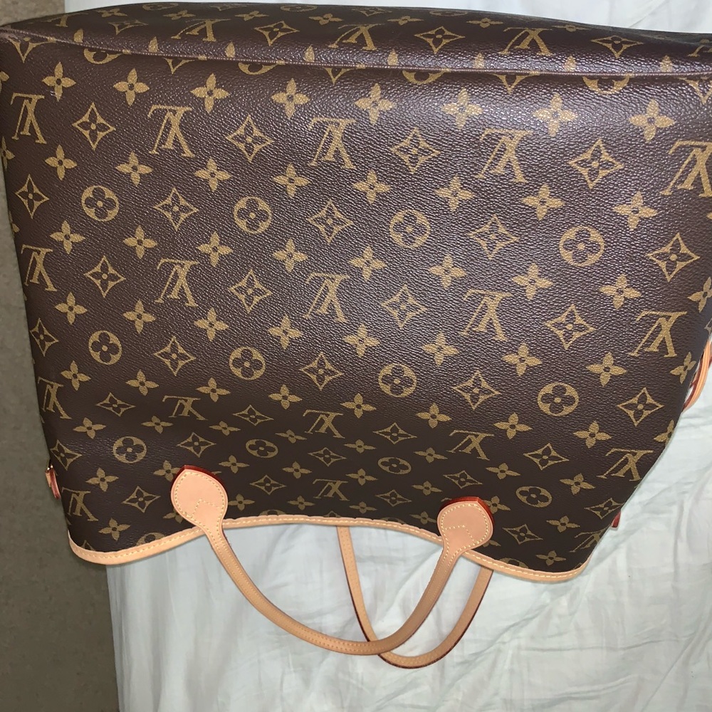 LV neverfull bag